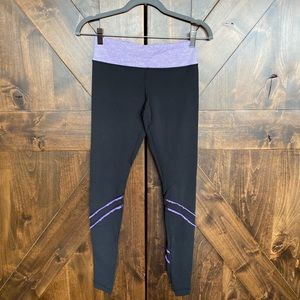 SOLD Lululemon wunder under tights size 6